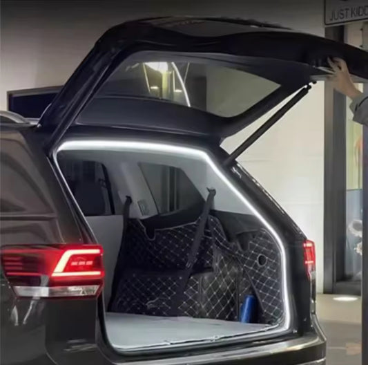 Bandă LED Auto Portbagaj 4.2m – Iluminare Caldă sau Rece, Activare Automată, IP67